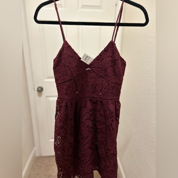 NWT BB Dakota Sutton Fit & Flare Lace Burgundy Mini Dress, Nordstrom - Picture 3 of 7